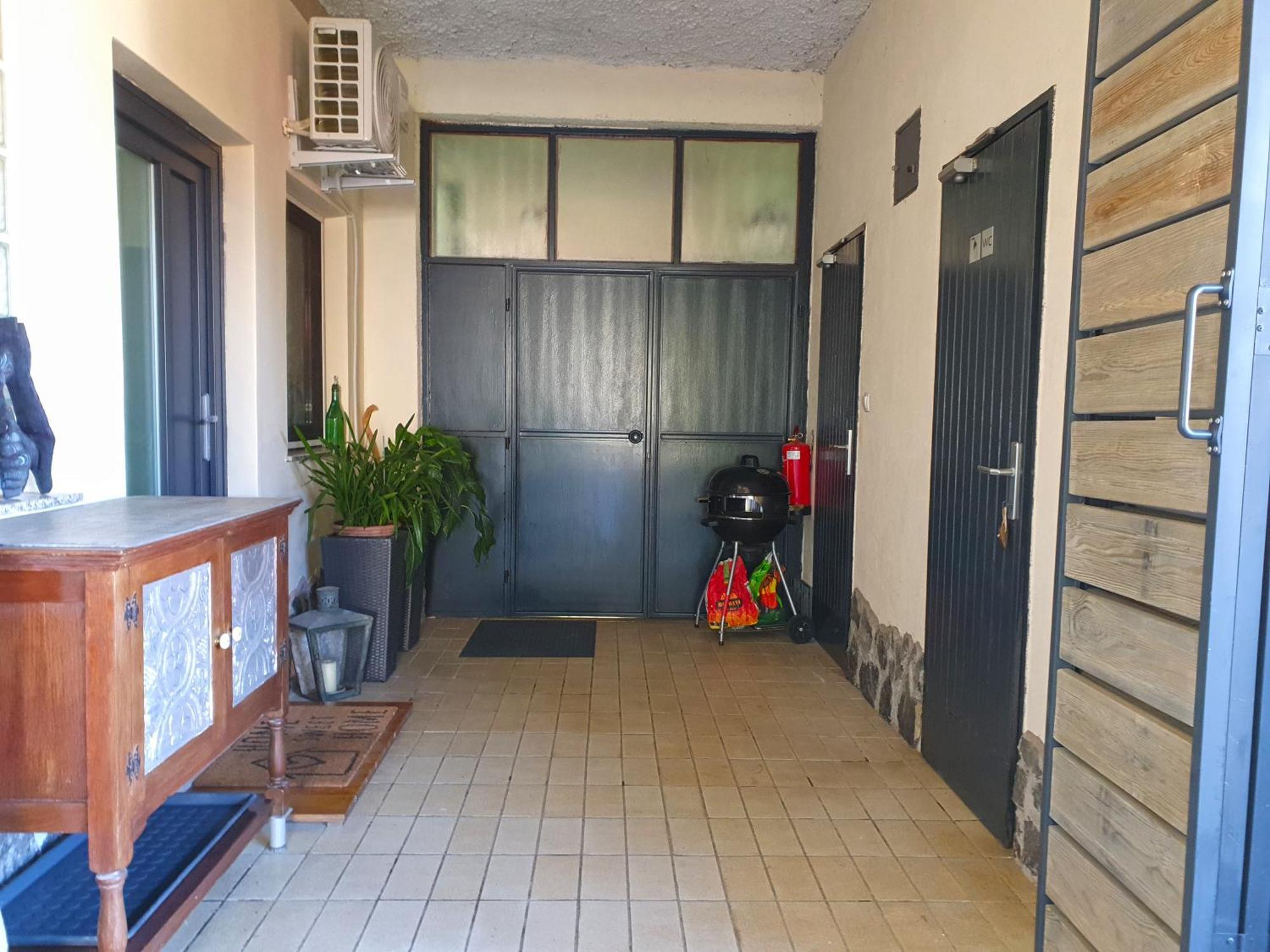 Apartment With Terrace Nona Pavla トールミン エクステリア 写真